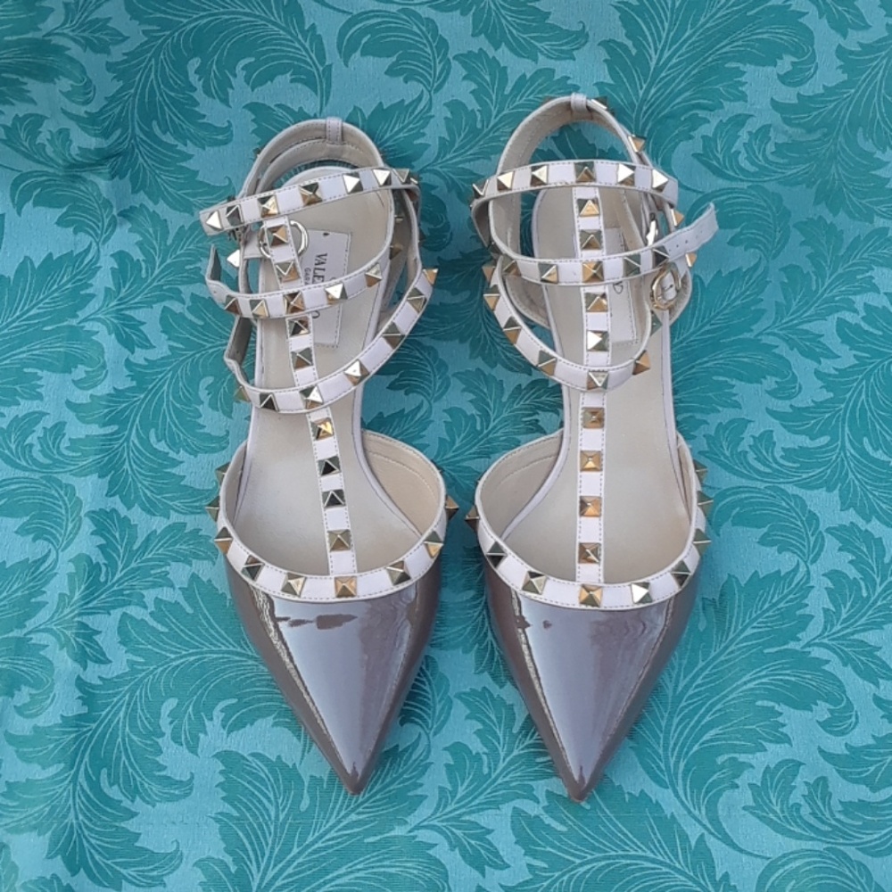 Like New Valentino rockstud mocha heels 8.5/39.5 - Picture 3 of 8